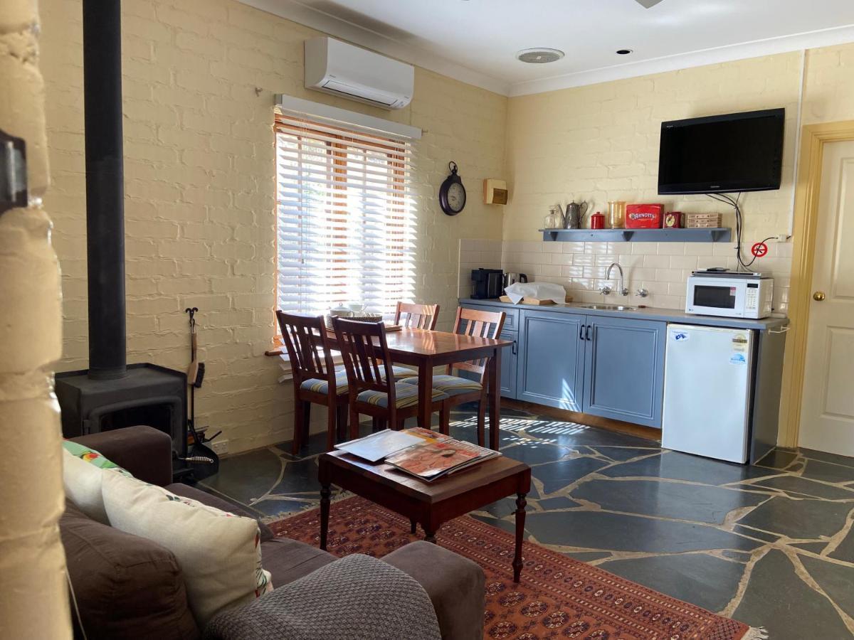 Battunga Cottages Watervale Екстер'єр фото